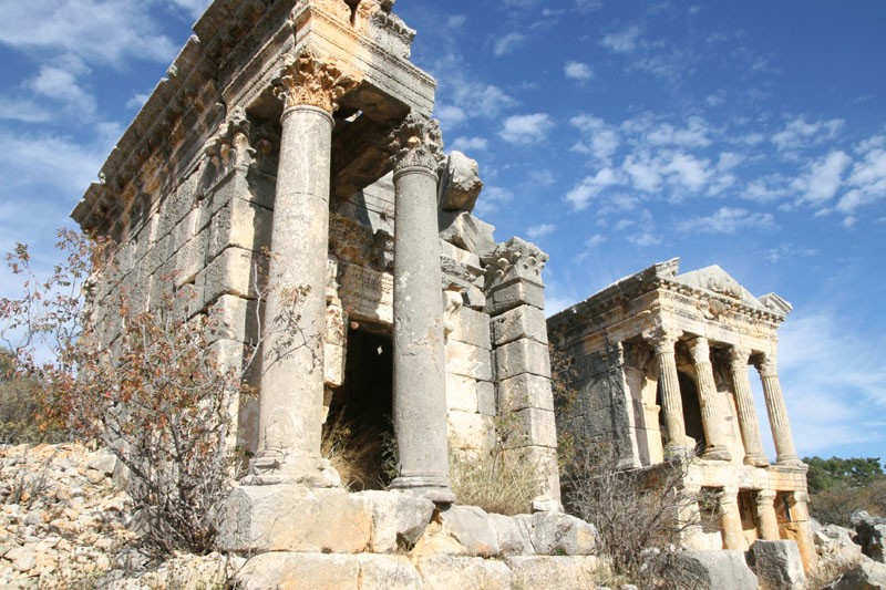 Mausol�es de Demircili pr�s d'Olba