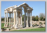 aphrodisias : tetrapylon