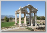 aphrodisias : tetrapylon