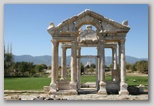 aphrodisias : tetrapylon